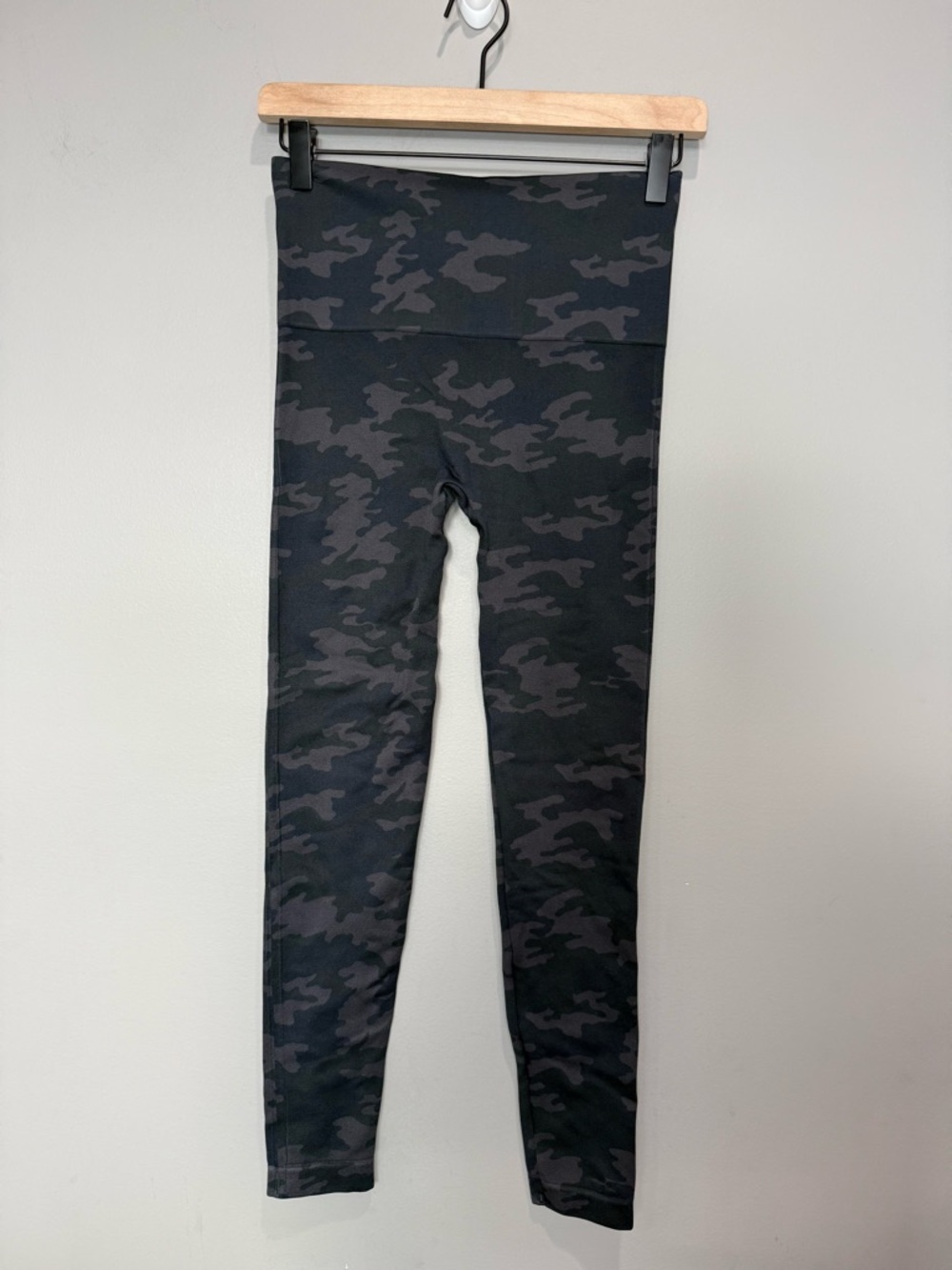 SPANX‎ Dark Gray Ribbed Shapewear Leggings